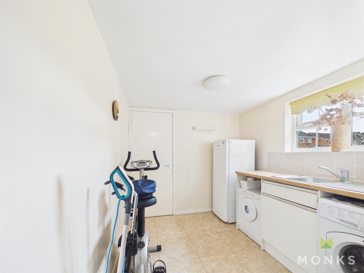 11 Whittington Close, Shrewsbury, SY1 4TG For Sale